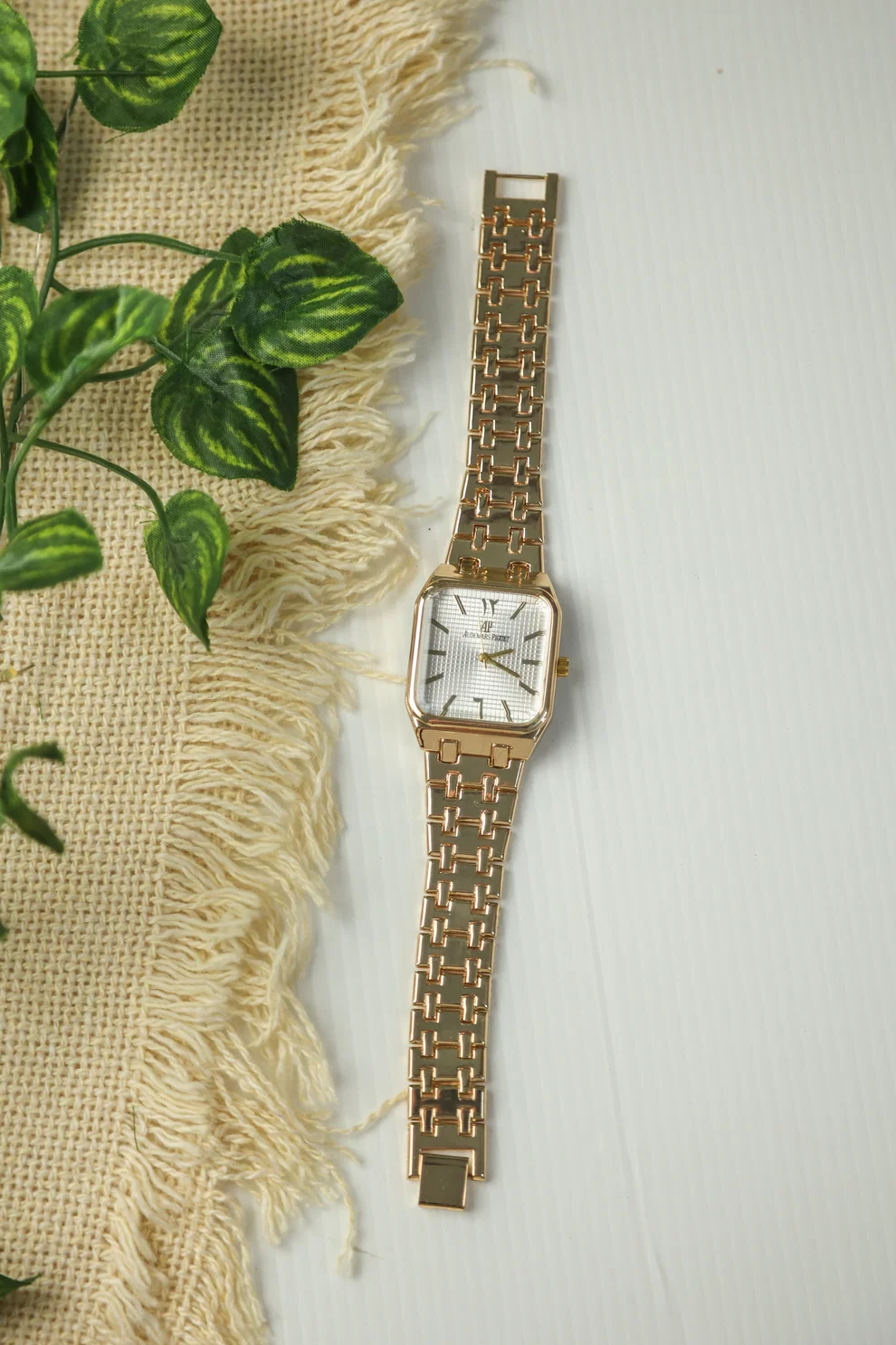 AP Style Royal Gold Watch – White Dial
